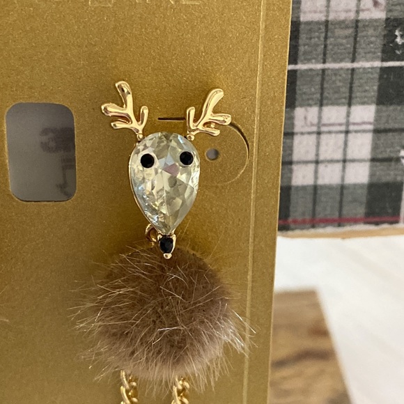 NWT INC Crystal Reindeer earrings🎄 - Picture 5 of 8